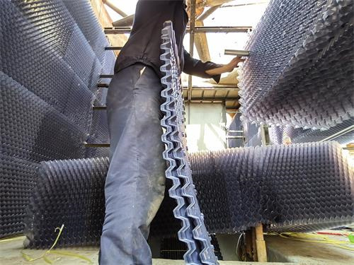 冷卻塔風(fēng)機(jī)各種型號(冷卻塔風(fēng)機(jī)電機(jī)型號)